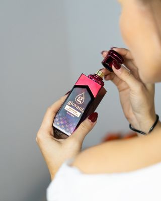 💕👑 Giovani® SIGNATURE – egyedülálló, karakteres illat, amely ötvözi a mélységet, az eleganciát és a misztikum egy...